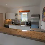Vila Yvonne Milohnici