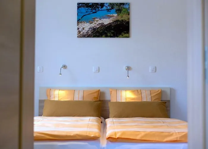 וילה Yvonne Milohnici