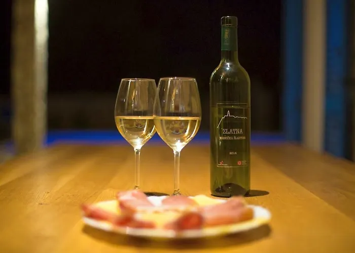 Yvonne וילה Milohnici